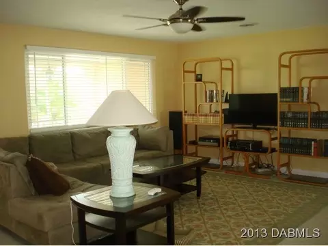 17 Sandra Dr, Ormond Beach, FL 32176 photo 2