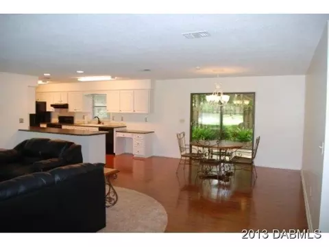 125 Putnam Ave, Ormond Beach, FL 32174 photo 3