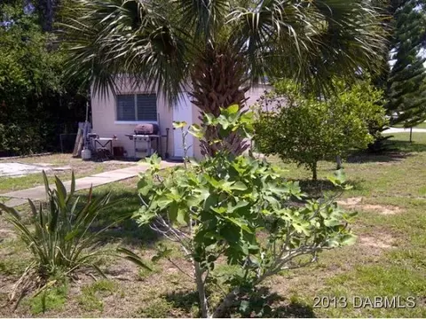 685 Riverside Dr, Ormond Beach, FL 32176 photo 2