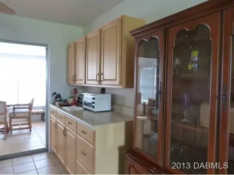 48 Azalea Dr, Ormond Beach, FL 32176 photo 4