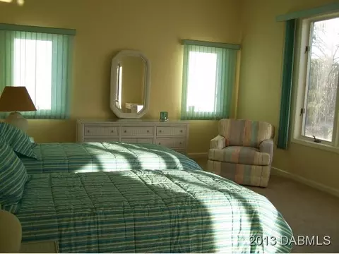 36 Bay Pointe Dr, Ormond Beach, FL 32174 photo 9