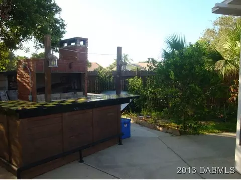 157 Avalon Dr, Ormond Beach, FL 32176 photo 9