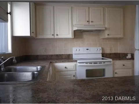 21 Bristol Ln, Ormond Beach, FL 32176 photo 4