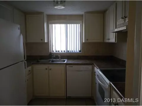 21 Bristol Ln, Ormond Beach, FL 32176 photo 5