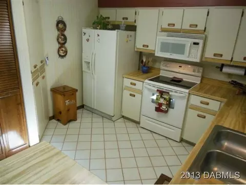 1867 Royal Palm Dr, Edgewater, FL 32141 photo 5