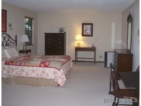 8 Windsor Dr, Ormond Beach, FL 32174 photo 9