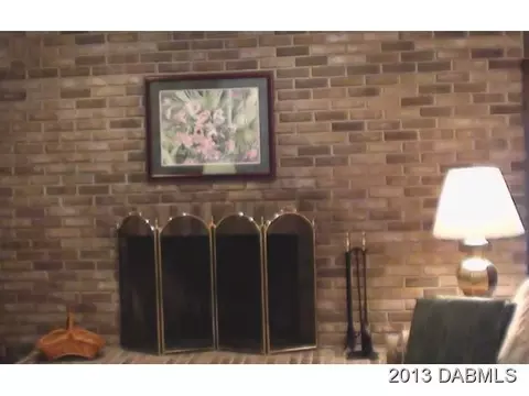 8 Windsor Dr, Ormond Beach, FL 32174 photo 4