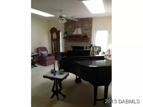 1104 Northside Dr, Ormond Beach, FL 32174 photo 4