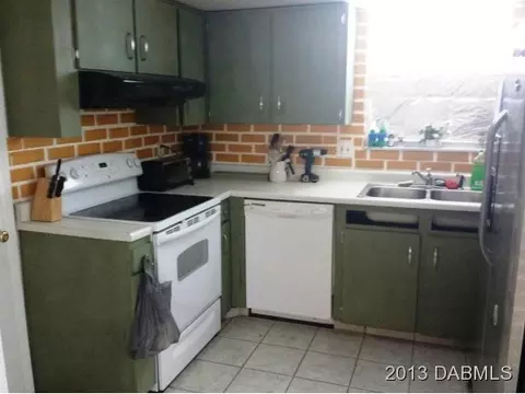 23 Sandra Dr, Ormond Beach, FL 32176 photo 3