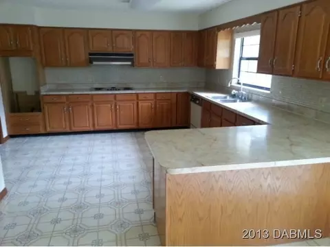 1319 N Beach St, Ormond Beach, FL 32174 photo 8