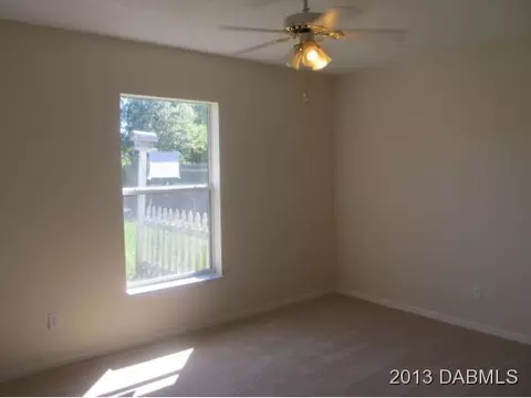 2525 Tamarind Dr, Edgewater, FL 32141 photo 9