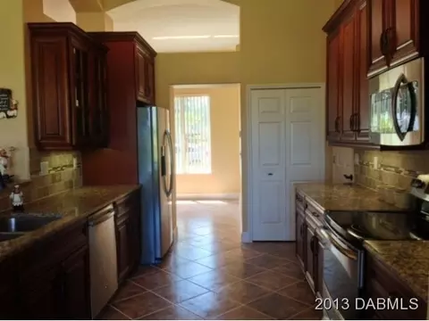 18 Bay Pointe Dr, Ormond Beach, FL 32174 photo 2