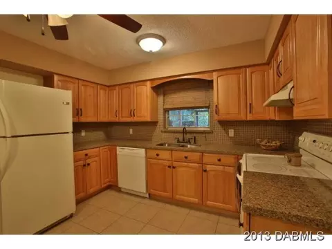 120 Putnam Ave, Ormond Beach, FL 32174 photo 8