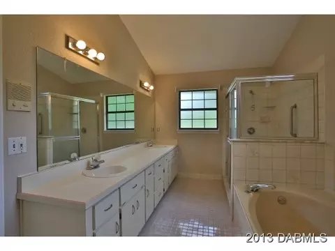 637 Riverside Dr, Ormond Beach, FL 32176 photo 11