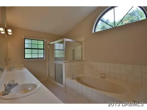637 Riverside Dr, Ormond Beach, FL 32176 photo 10