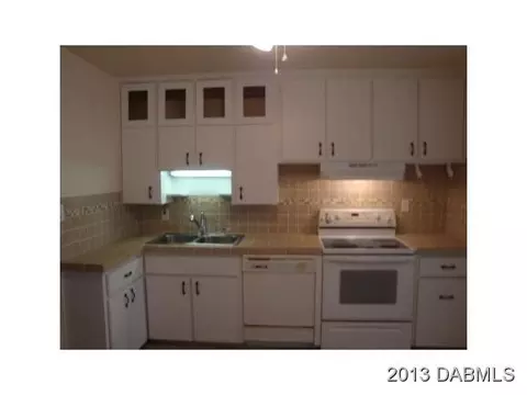 49 Camellia Dr, Ormond Beach, FL 32176 photo 2