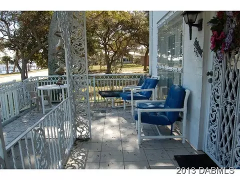 252 S Beach St, Ormond Beach, FL 32174 photo 2