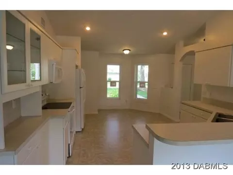 3124 Unity Tree Dr, Edgewater, FL 32141 photo 3