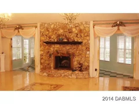 1824 Pine Tree Dr, Edgewater, FL 32132 photo 5