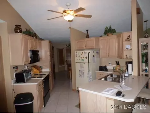 641 Eldron Ave, Deltona, FL 32738 photo 3