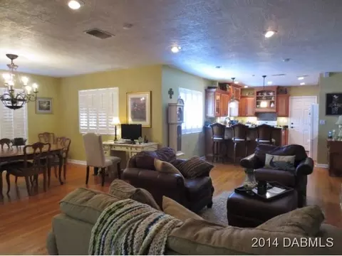 627 Riverside Dr, Ormond Beach, FL 32176 photo 2