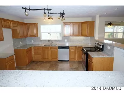 785 Peninsula Dr, Ormond Beach, FL 32176 photo 3