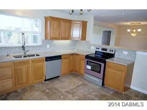 785 Peninsula Dr, Ormond Beach, FL 32176 photo 4
