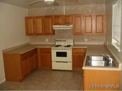 122 Magnolia Dr, Ormond Beach, FL 32176 photo 3