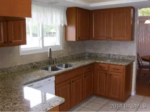 607 Andrews St, Ormond Beach, FL 32174 photo 9