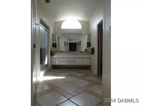 2504 Glenwood Dr, Edgewater, FL 32141 photo 6