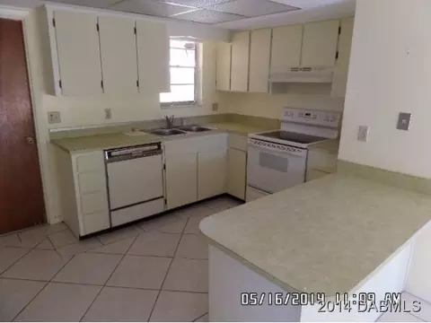 41 Plaza Dr, Ormond Beach, FL 32176 photo 5