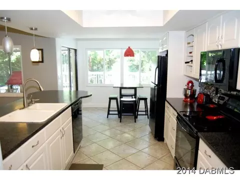 330 River Bluff Dr, Ormond Beach, FL 32174 photo 7