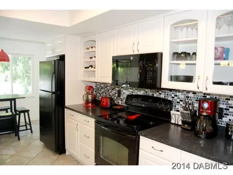 330 River Bluff Dr, Ormond Beach, FL 32174 photo 9