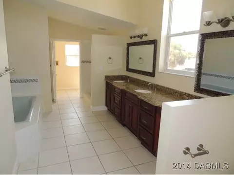 26 Sandra Dr, Ormond Beach, FL 32176 photo 9