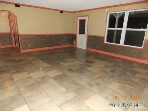 3209 Pine Tree Dr, Edgewater, FL 32141 photo 2