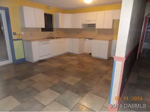 3209 Pine Tree Dr, Edgewater, FL 32141 photo 3