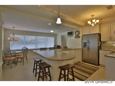 67 Brooks Dr, Ormond Beach, FL 32176 photo 2