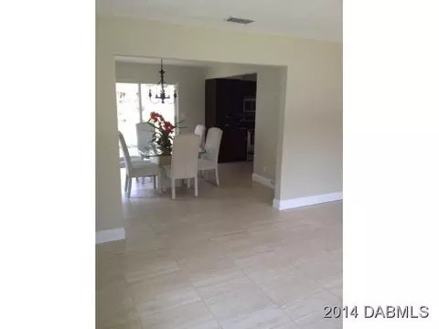 47 Plaza Dr, Ormond Beach, FL 32176 photo 4