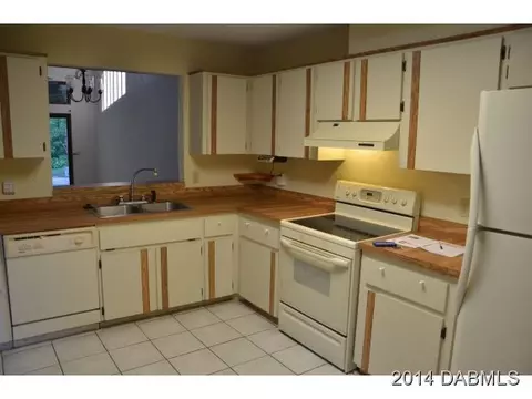 315 W Park Pl, Ormond Beach, FL 32174 photo 2