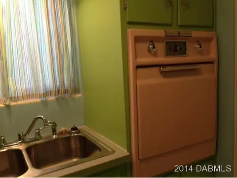 26 Seabreeze Dr, Ormond Beach, FL 32176 photo 6