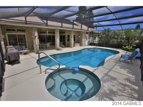 8 Julie Dr, Ormond Beach, FL 32176 photo 2