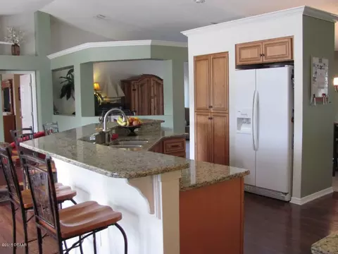 18 Ocean Pines Dr, Ormond Beach, FL 32174 photo 2