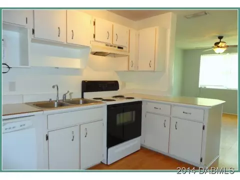 61 Hibiscus Dr, Ormond Beach, FL 32176 photo 2