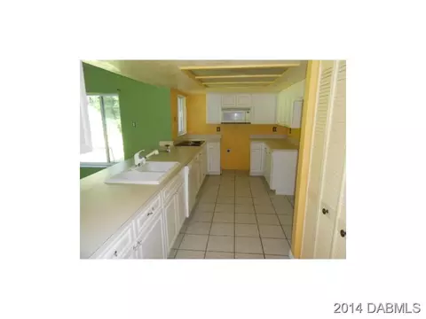 1735 Maplewood Dr, Edgewater, FL 32132 photo 3