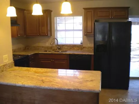 515 Laurel Dr, Ormond Beach, FL 32174 photo 4