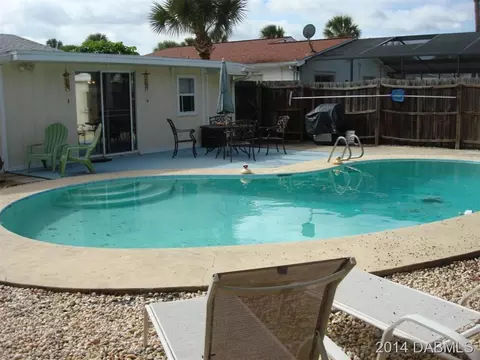 18 Margaret Rd, Ormond Beach, FL 32176 photo 2