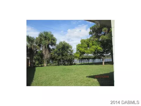 1012 Lake Ave, Edgewater, FL 32132 photo 2