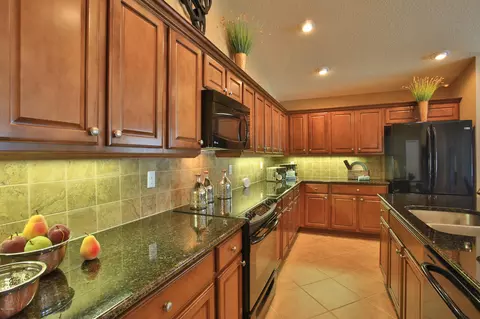 646 Elk River Dr, Ormond Beach, FL 32174 photo 6