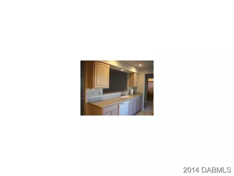 58 Capistrano Dr, Ormond Beach, FL 32176 photo 2
