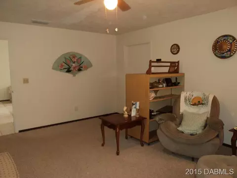 402 Wildwood Dr, Edgewater, FL 32132 photo 4